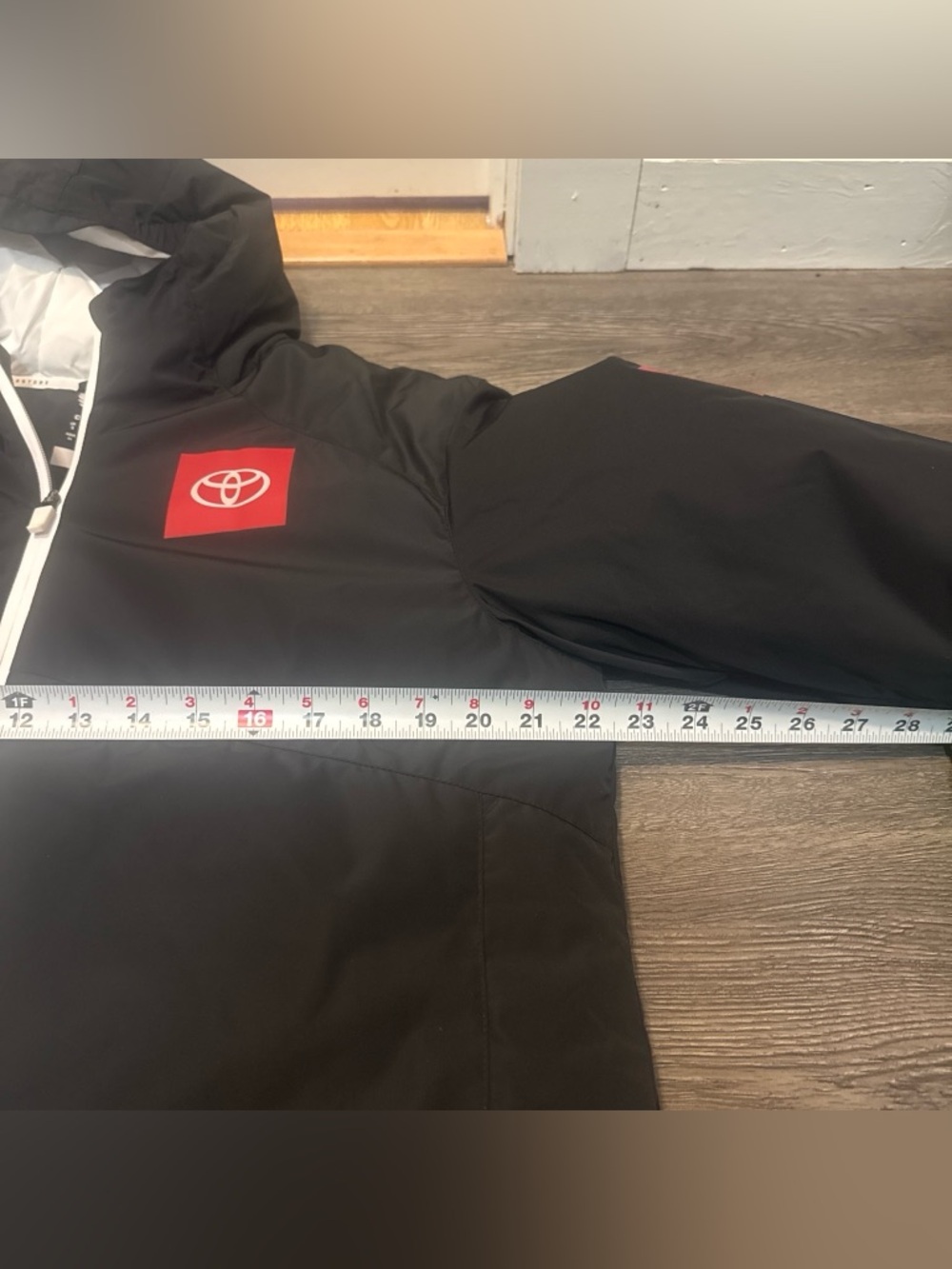 Castore Racing Puffer Jacket - Picture 7 of 8